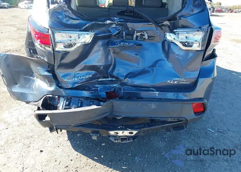 2016 Toyota Highlander Xle V6 z USA, uszkodzony, nr VIN 5TDJKRFH7GS501815